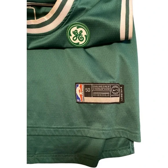 Nike Boston Celtics Kyrie Irving jersey size L - Picture 3 of 3